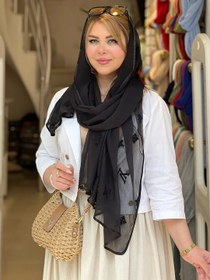 تصویر شال حریرنخ کیوت دور گل 