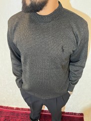 تصویر بافت مردانه یقه‌گرد پولو فری سایز مناسب (xl_3xl)در هفت رنگ مختلف - قهوه‌ای سوخته Men’s Round-Neck Knitted Sweater with POLO Embroidery – 7 Colors (XL–3XL)