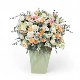 تصویر باکس سبز بزرگ رز روشن 