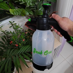 تصویر سمپاش دستی ۲ لیتری شفاف 