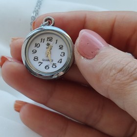 تصویر ساعت آویز گردنی 