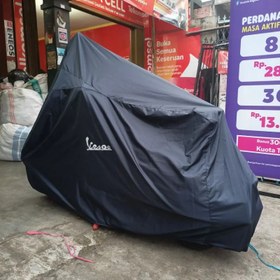 تصویر چادر برزنتی وسپا GTS و GTV اورجینال برند Vespa Genuine Accessories Motorcycle Cover Outdoor for gts & gtv Vespa Genuine accessories