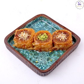 تصویر باقلوا کاخ (ناف)گردویی Saray baklavası مخصوص استانبولی 