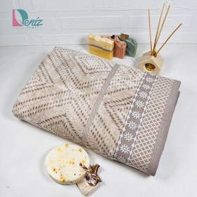 تصویر حوله حمامی لیدیا 