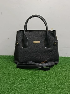 تصویر فروشگاه کیف و کفش ویتا