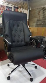 تصویر صندلی مدیریتی 10 دکمه 