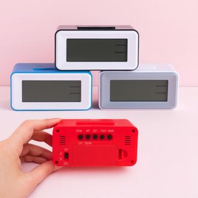 تصویر ساعت دیجیتال رنگی 