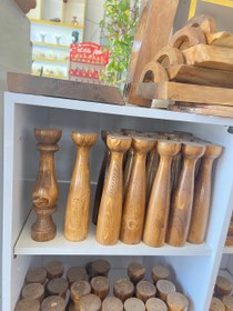 تصویر جا شمعی چوبی ایستاده 