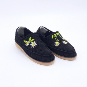 تصویر گیوه زنانه (مشکی گل سفید) 