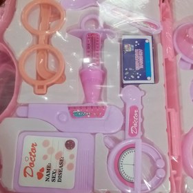 تصویر ست پزشکی صورتی یا سفید 