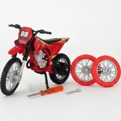 تصویر ماشین اسباب بازی موتور سیکلت کراس قرمز مدل با چرخ 1:18 مقیاس سنی 3+ craftivio 