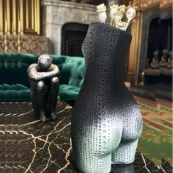 تصویر گلدان مشکلی نقره ای 