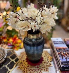 تصویر گلدان و ۲دسته گل آلستر 