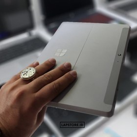 تصویر لپ تاپ مایکروسافت Surface Go ظرفیت ۶۴ گیگابایت با رم ۴ گیگابایت و صفحه لمسی ۱۰ اینچ 