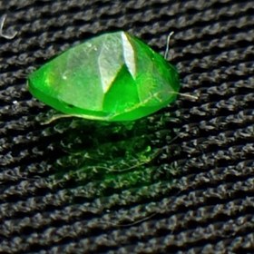 تصویر جواهر دمانتوئید D140 