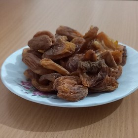 تصویر قیصی متوسط و باکیفیت و شیرین محصول امسالی 