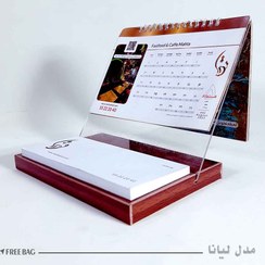 تصویر تقویم رومیزی چوبی 1405 مدل لیانا 