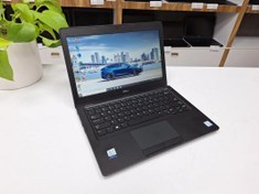 تصویر لپتاپ استوک Dell 7290 نسل 8 i7 