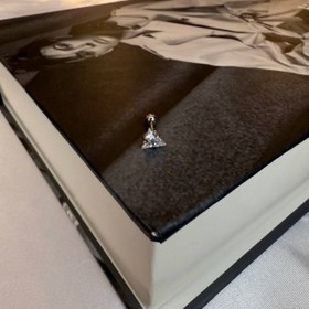 تصویر پرسینگ گوش مثلث سایز 3 