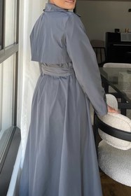 تصویر ترنچ‌کت طوسی نوک‌مدادی 