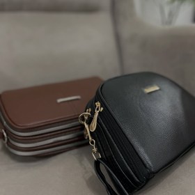 تصویر کیف دوشی زنانه چندزیپ 