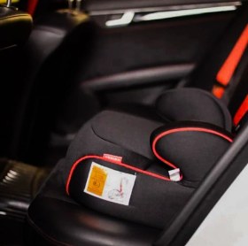 تصویر صندلی ماشین کودک بوستر Henish 