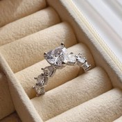 تصویر انگشتر تک تخمه سفید 