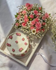 تصویر جعبه گل تولد و کیک 