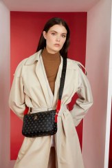 تصویر کیف رودوشی زنانه برند پیرکاردین اصل 05PO22Y1539 