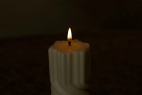 تصویر شمع دکوراتیو پیچ Line candle