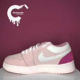 تصویر کتونی جردن 1 لو صورتی 