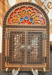 تصویر جاکلیدی آیینه هلال سنتی در دار / جا کلیدی سنتی / جاکلیدی چوبی / جاکلیدی دیواری 