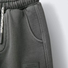 تصویر اسلش رنگ طوسی ZARA 