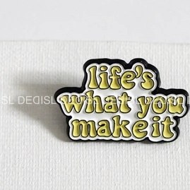 تصویر پین متنی life's what you make it - کد2 