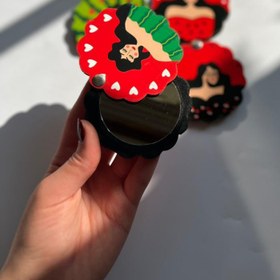 تصویر آینه جیبی 