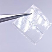 تصویر پنجره‌ اپتیکی مرئی با ابعاد 9.5x9.5mm² 