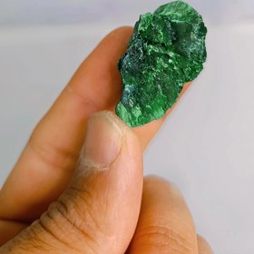 تصویر سنگ طبیعی مالاکیت مخملی 