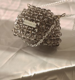 تصویر کیف مرواریدی بروشکا 