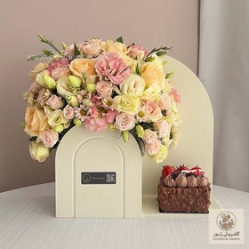 تصویر باکس گل و کیک گلبهی کد 262 | کد: ZNB-OZ2 