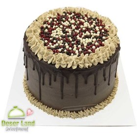 تصویر کیک شکلاتی با تزئین ترافل خانگی دسرلند 