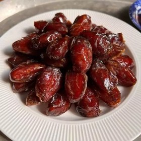 تصویر خرما کبکاب سطل یک کیلوگرم 1kg kabkab dates