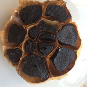 تصویر سیر سیاه - 200 گرم 