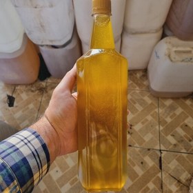 تصویر روغن کنجد کاملا خالص و طبیعی ، درجه یک و اصل ، روغن گیری به روش پرس سرد در وزن یک لیتری 