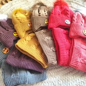 تصویر ست شال و کلاه نوزادی داخل خز با گوش دار و پوم 