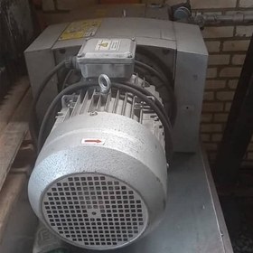 تصویر پمپ وکیوم بکر 