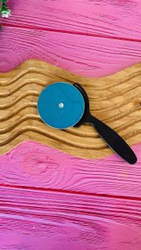 تصویر پیتزابر یا کاتر Pizza cutter or cutter