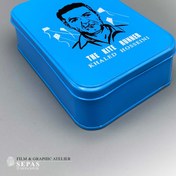 تصویر بادبادک باز با جعبه فلزی 