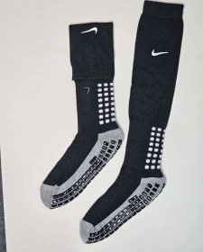 تصویر جوراب استپدار فوتبالی بلند کیفیت مستر خارجی رنگ مشکی 