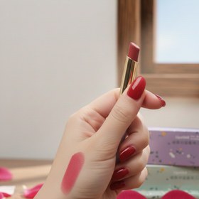 تصویر رژلب قلبی یانگمی 