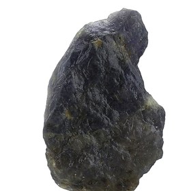 تصویر سنگ راف ایولیت (Iolite) معدنی کلکسیونی کمیاب رنگ سرمه ای بینظیر وزن 27.4 قیراط 